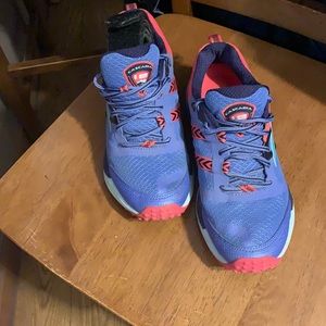 Cascadia running shoes brooks